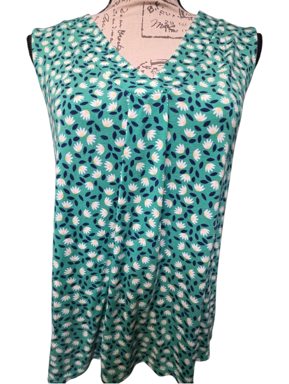 croft & barrow Green Floral Sleeveless V-Neck Tank Women's Medium Euc